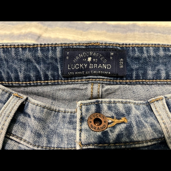 Straight Leg Lucky Jeans—Like New - Picture 11 of 12